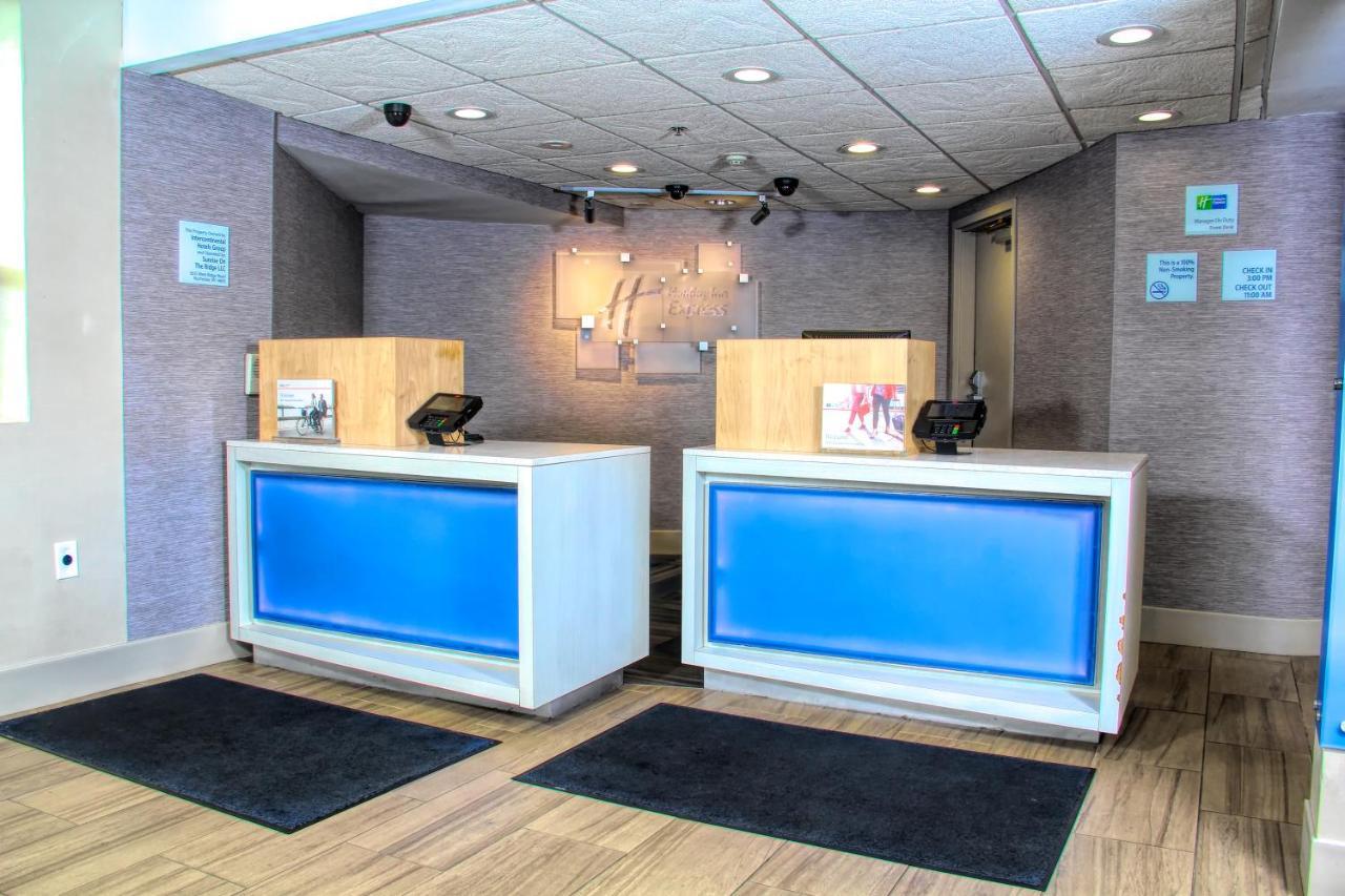 Holiday Inn Express Rochester - Greece By Ihg Exterior foto