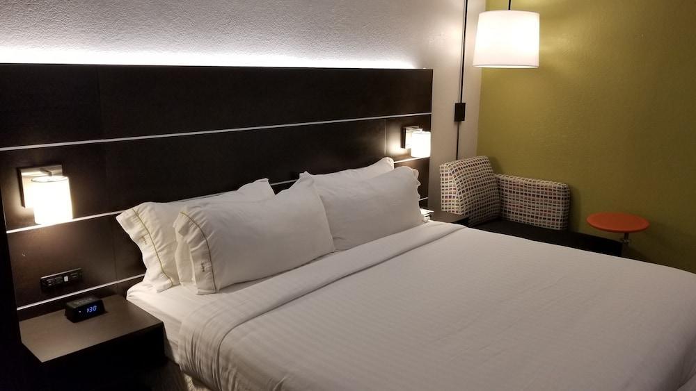 Holiday Inn Express Rochester - Greece By Ihg Exterior foto