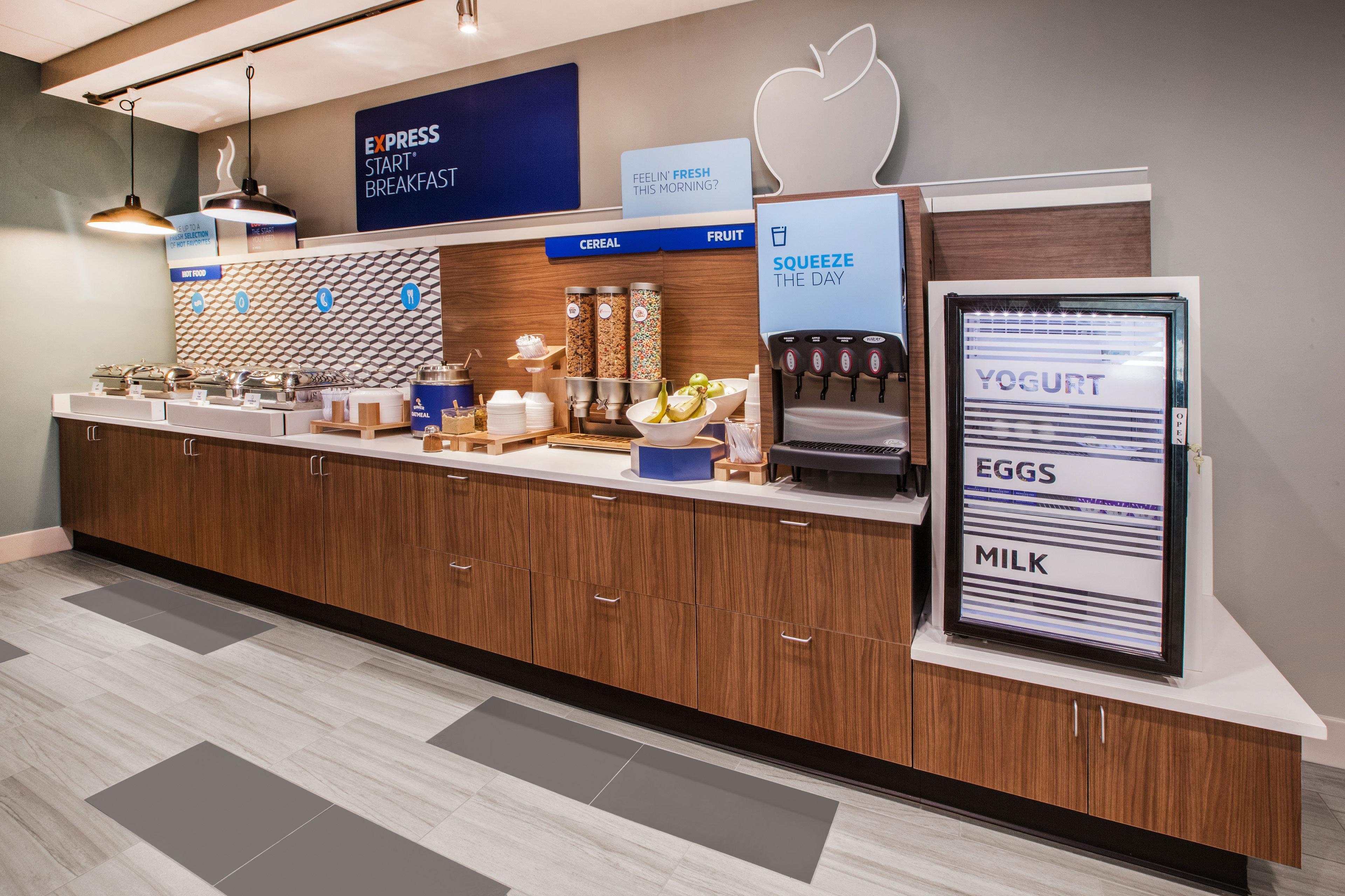 Holiday Inn Express Rochester - Greece By Ihg Exterior foto