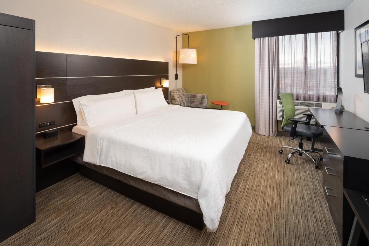 Holiday Inn Express Rochester - Greece By Ihg Exterior foto