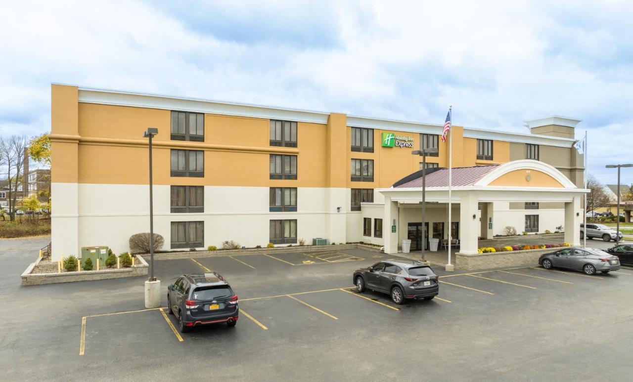 Holiday Inn Express Rochester - Greece By Ihg Exterior foto