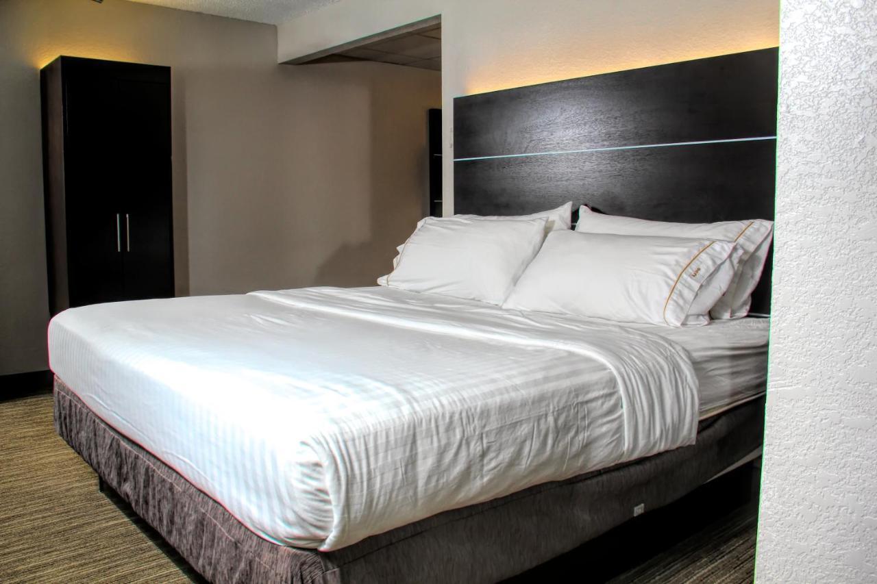Holiday Inn Express Rochester - Greece By Ihg Exterior foto